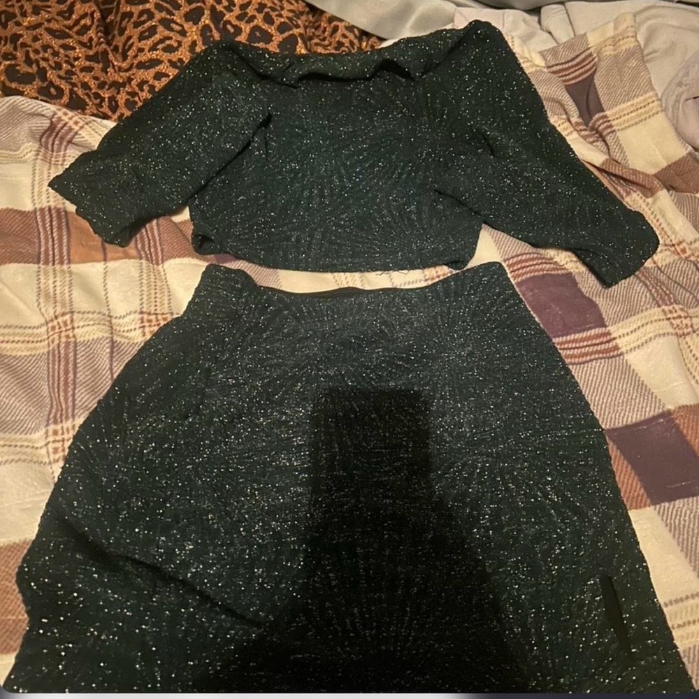 Chic Dark Green Women's Skirt Set